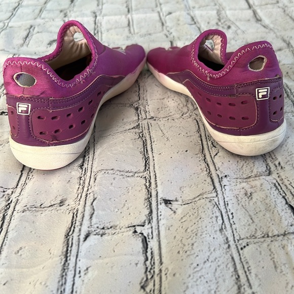 ⭐️ Fila Barefoot Skele-Toe aqua shoes Barbiecore Pink by Podiatrist women 8 - Picture 15 of 16